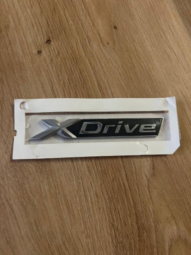 Zdjęcie oferty: BMW Emblemat xDrive Znaczek Logo ORYGINALNY 