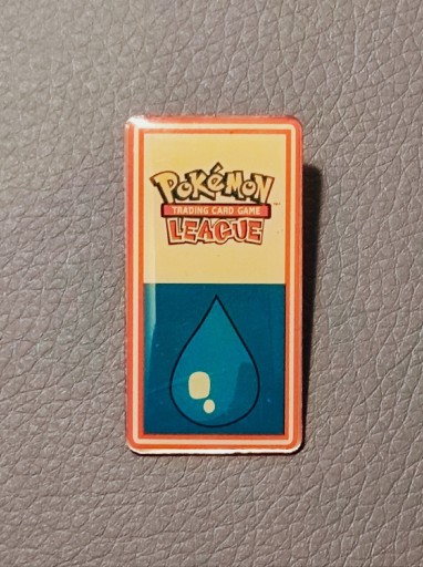 Zdjęcie oferty: Odznaka Liga Pokemon 1999 Cascade