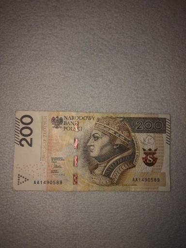 Zdjęcie oferty: Banknot 200 zł seria AA z 2015 