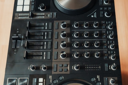 Zdjęcie oferty: Native instruments traktor s4 mk3