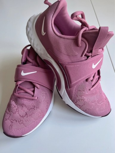 Zdjęcie oferty: Buty treningowe Nike Renew in-season tr 12