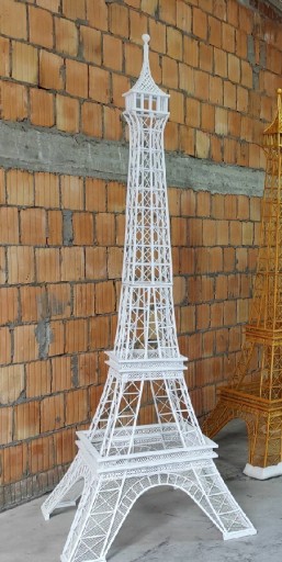 Zdjęcie oferty: Wieża Eiffla dekoracja