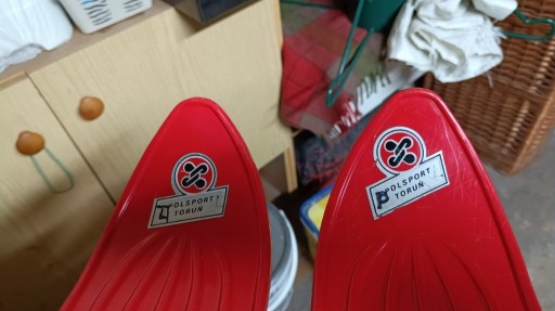 Zdjęcie oferty: Stare narty dziecięce Polsport