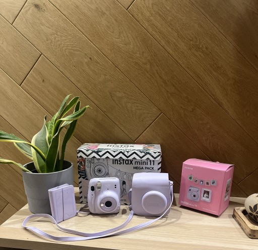 Zdjęcie oferty: Aparat instax mini 11 Mega Pack