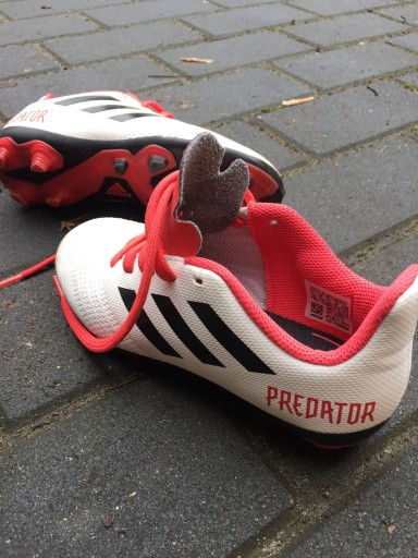 Zdjęcie oferty: Adidas predator buty piłkarskie 18.4