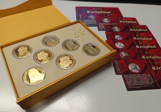 Zdjęcie oferty: Kolekcja Poczet Królów Polskich - Skarbiec Mennicy Polskiej 98.98g Ag925