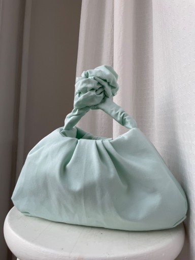 Zdjęcie oferty: Miętowa torebka handmade typu scrunchie bag 