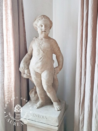 Zdjęcie oferty: Rzeźba putto "kamienna" kopia barokowa