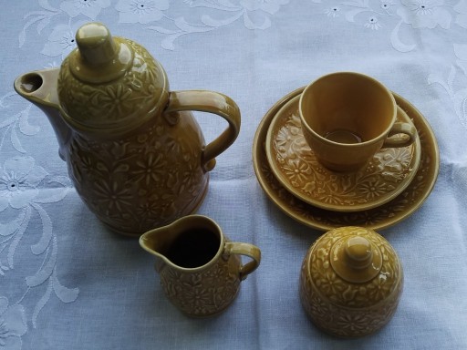 Zdjęcie oferty: Komplet ceramiki FLORA Torgau, Wschodnie Niemcy