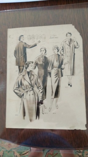 Zdjęcie oferty: Zdjęcia z katalogu mody 1954 r.