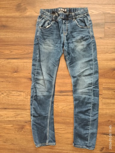 Zdjęcie oferty: Spodnie jeansowe THE JOGGER rozmiar 158