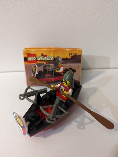 Zdjęcie oferty: Klocki LEGO Castle 1752 - Łódka z uzbrojeniem boat