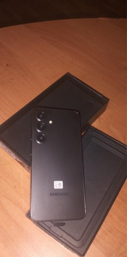 Zdjęcie oferty: Nowy telefon samsung s24
