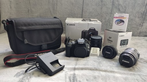 Zdjęcie oferty: Aparat Canon 250D