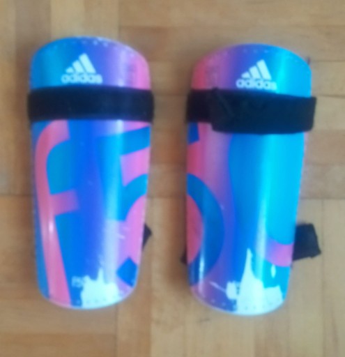 Zdjęcie oferty: OCHRANIACZE F50 Adidas