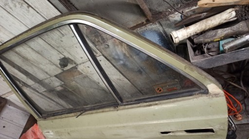 Zdjęcie oferty: Drzwi lewe tylne Mercedes W123