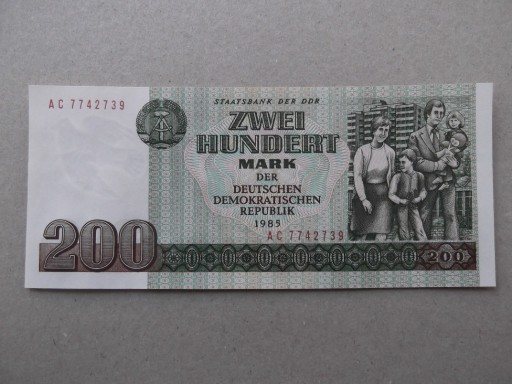 Zdjęcie oferty: Niemcy NRD 200 marek 1985 ser.AC  UNC