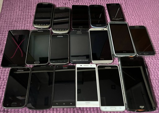 Zdjęcie oferty: Paczka uszkodzonych telefonów samsung huawei htc