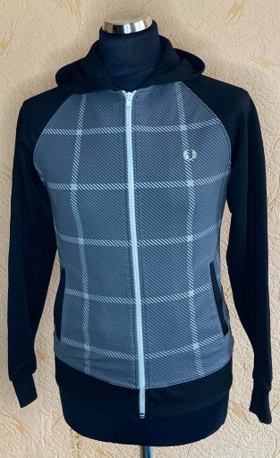 Zdjęcie oferty: Bluza z kapturem Fred Perry roz. S