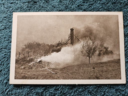 Zdjęcie oferty: Pocztówka paląca się wieś pod Lubartowem