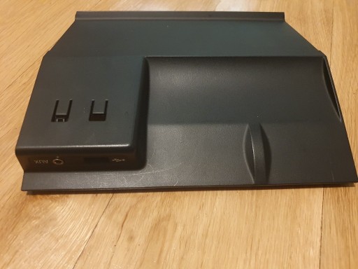 Zdjęcie oferty: Panel pod port USB Skoda Octavia 5E1857367