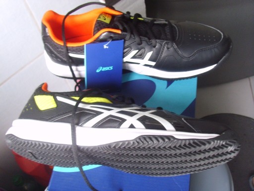 Zdjęcie oferty: Nowe buty Asics do tenisa jodełka ostatnie