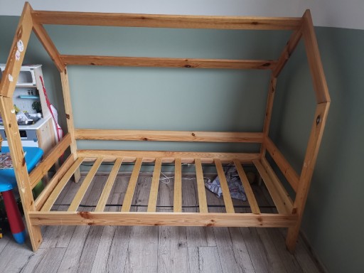 Zdjęcie oferty: Łóżko dziecięce drewniane Domek 
