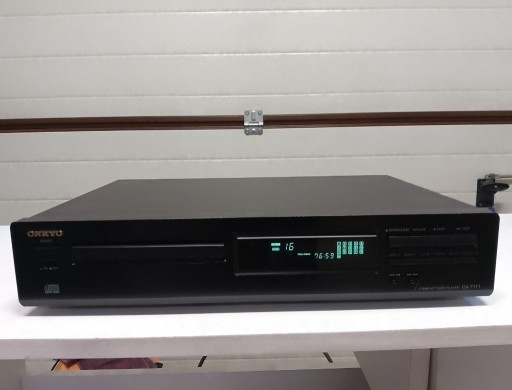 Zdjęcie oferty: Odtwarzacz CD ONKYO DX-7111