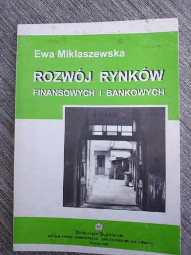 Zdjęcie oferty: Rozwój rynków finansowych i bankowych