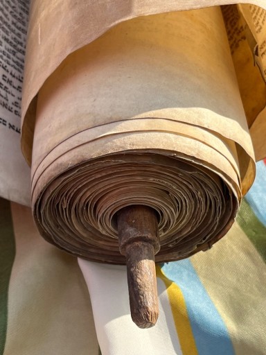 Zdjęcie oferty: Tora żydowska stara antyczna pisana na skórze. 