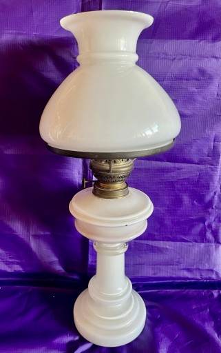 Zdjęcie oferty: Lampa naftowa pięknau Oryginalna ładna sprawna