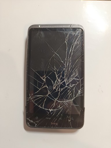 Zdjęcie oferty: HTC Desire HD uszkodzony 
