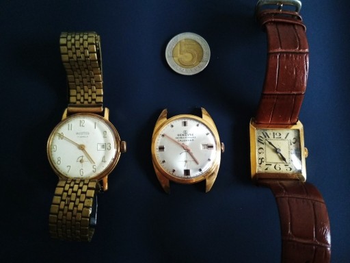 Zdjęcie oferty: Stare złocone zegarki naręczne + przeszklone etui