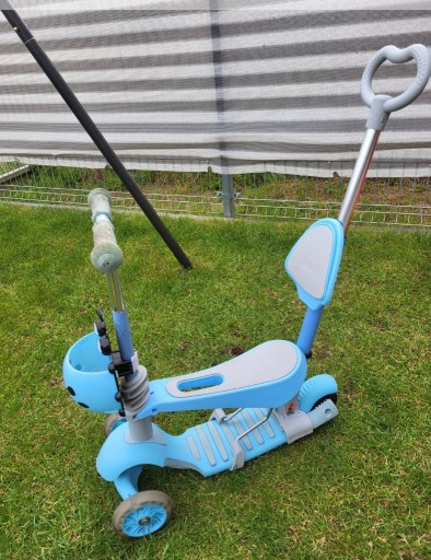 Zdjęcie oferty: Hulajnoga rowerek biedronka 2w1 niebieska dla dzieci
