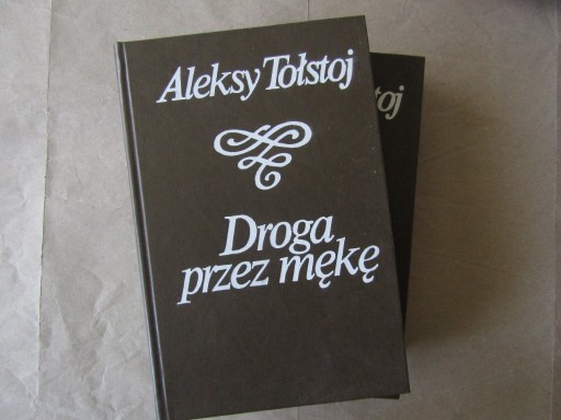 Zdjęcie oferty: Aleksy Tołstoj – Droga przez mękę (3 tomy)