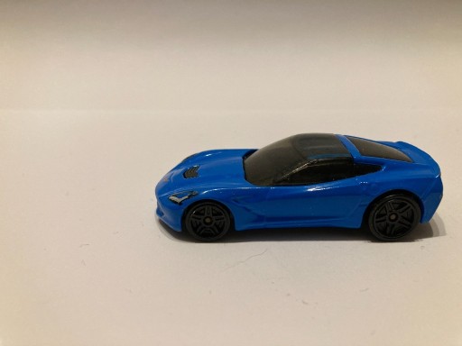 Zdjęcie oferty: Auto Hot Wheels 2014 Corvette Stingray