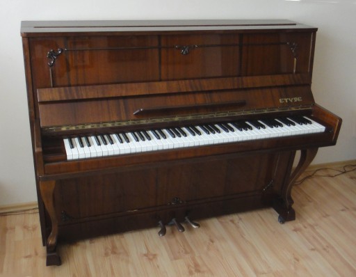 Zdjęcie oferty: Pianino  klasyczne Etyde, 88 klawiszy. 1983