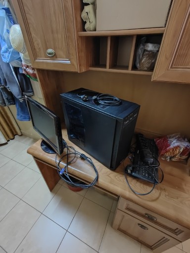 Zdjęcie oferty: Komputer PC + Monitor Samsung + dodatki