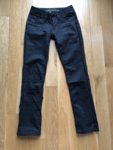 Zdjęcie oferty: Spodnie czarne Tommy Hilfiger W25/L34