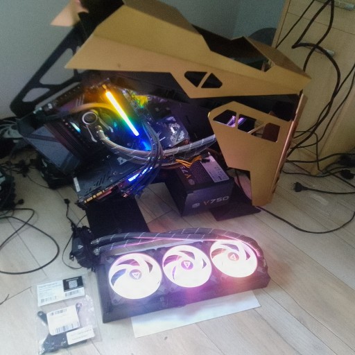 Zdjęcie oferty: Arctic Freezer ARGB LGA1700 AIO Lga 1700 nowe mocowania 