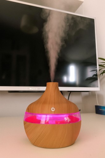 Zdjęcie oferty: Aromatyczny ultradźwiękowy nawilżacz powietrza 300ml 