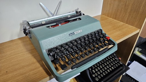 Zdjęcie oferty: Maszyna do pisania Olivetti Lettera 32