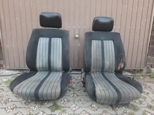 Zdjęcie oferty: Vw Golf mk1 GTI fotele przód. 