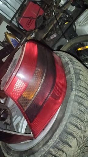 Zdjęcie oferty: Lampy tylne golf 4 dymione ori