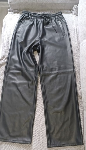 Zdjęcie oferty: Spodnie czarne z ekoskóry new yorker
