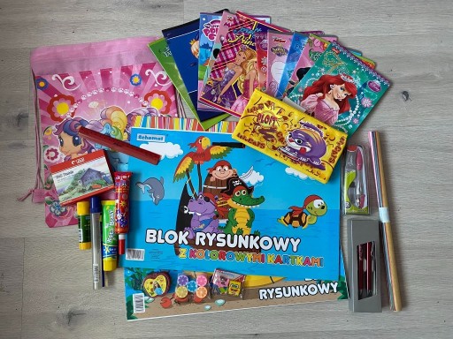 Zdjęcie oferty: Wyprawka szkolna ZESTAW disney zeszyty piórnik