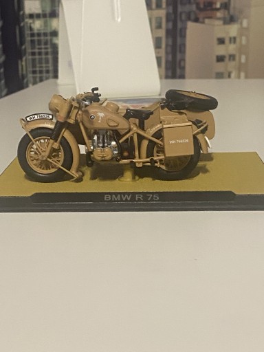 Zdjęcie oferty: motocykl BMW R75 z koszem w 1:24 Afrika Korps