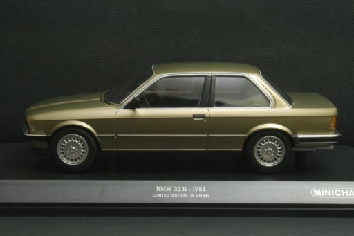 Zdjęcie oferty: BMW E30 323i brown met 1982 Minichamps 1:18