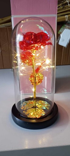 Zdjęcie oferty: Lampka z różą w kopule na prezent