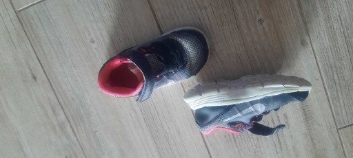 Zdjęcie oferty: Buciki r. 21 nike